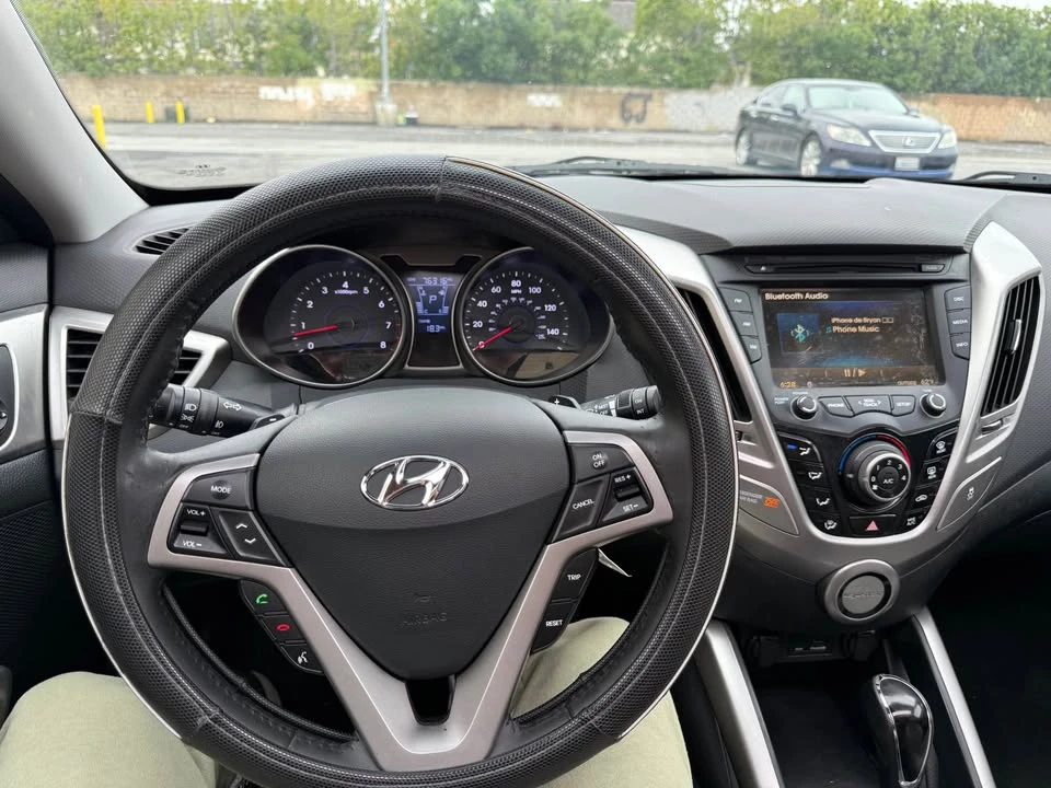 2012 Hyundai Veloster - Image 14 of 17
