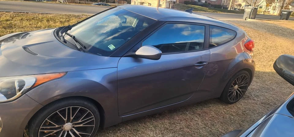 2012 Hyundai Veloster - Image 2 of 4