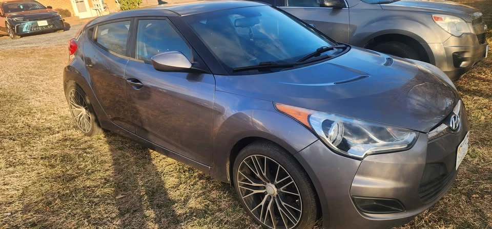 2012 Hyundai Veloster - Image 4 of 4