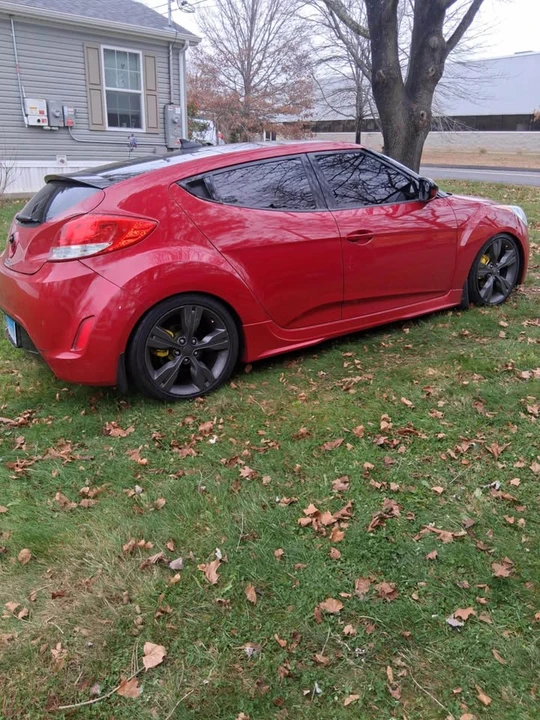 2012 Hyundai Veloster - Image 2 of 9
