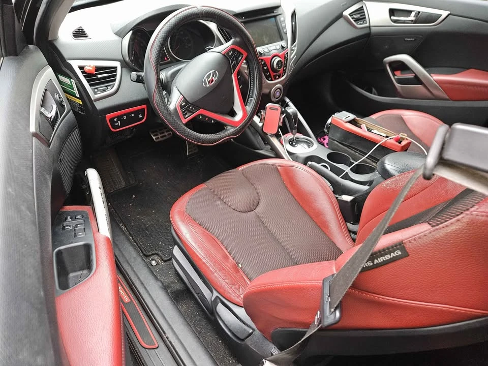 2012 Hyundai Veloster - Image 2 of 8