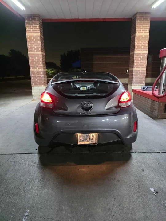 2012 Hyundai Veloster - Image 4 of 4