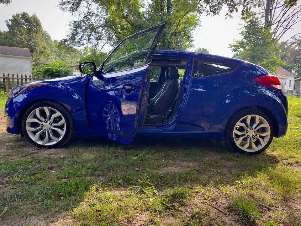 2012 Hyundai Veloster - Image 9 of 18