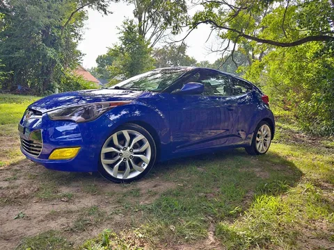2012 Hyundai Veloster 2.0 Premium Coupe 3D