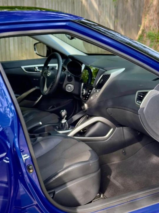 2012 Hyundai Veloster - Image 12 of 18