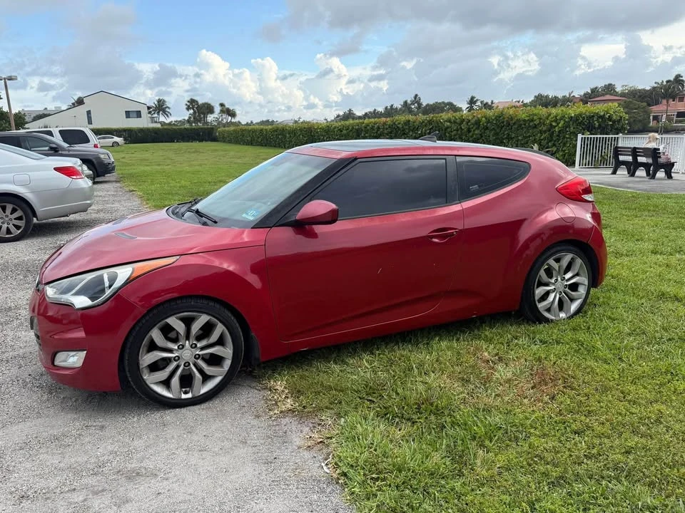 2012 Hyundai Veloster - Image 3 of 8