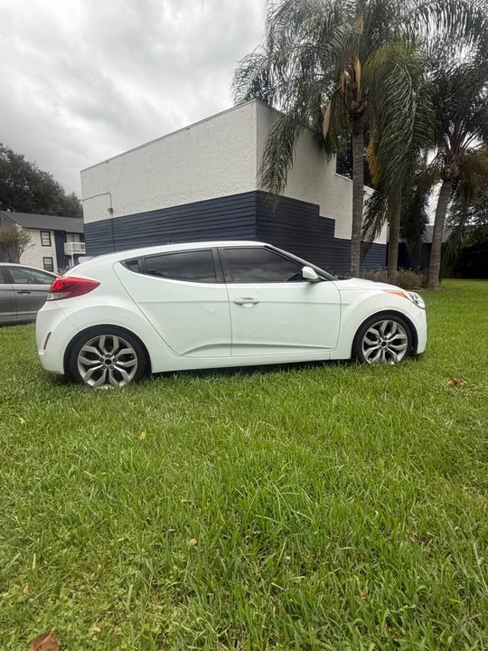 2012 Hyundai Veloster - Image 5 of 20