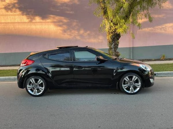 2012 Hyundai Veloster - Image 16 of 20