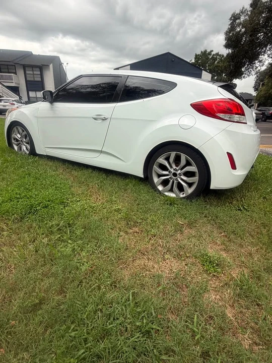 2012 Hyundai Veloster - Image 8 of 20