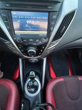 2012 Hyundai Veloster - Image 11 of 20