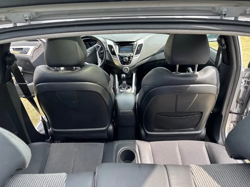 2012 Hyundai Veloster - Image 15 of 20
