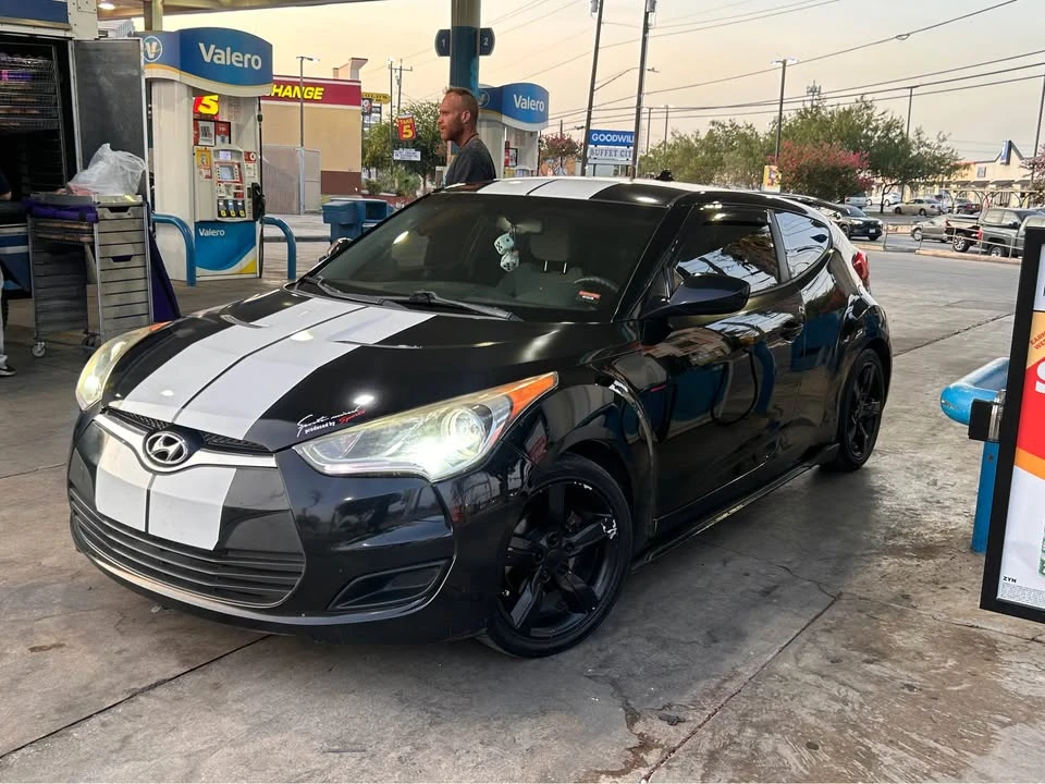 2012 Hyundai Veloster - Image 3 of 4