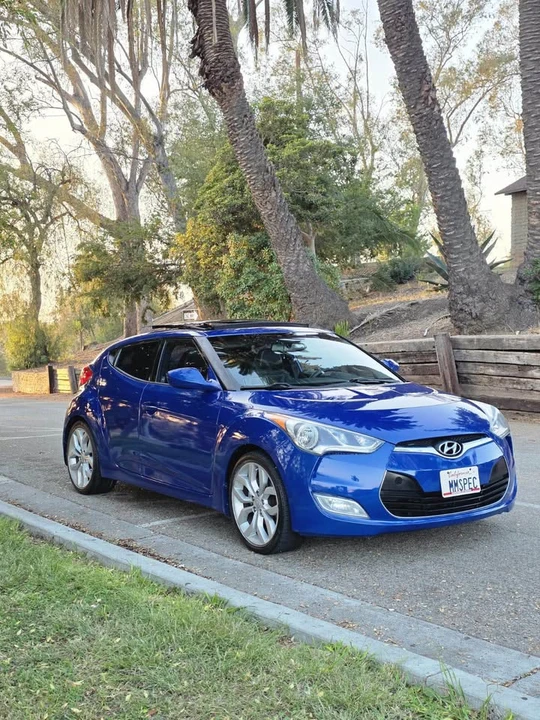 2012 Hyundai Veloster - Image 2 of 12