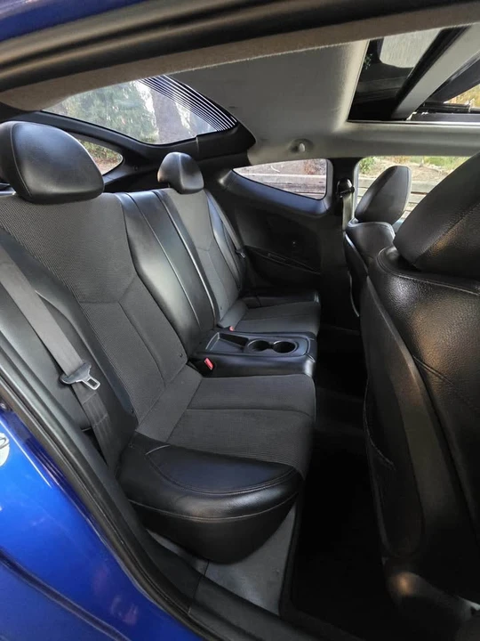 2012 Hyundai Veloster - Image 10 of 12