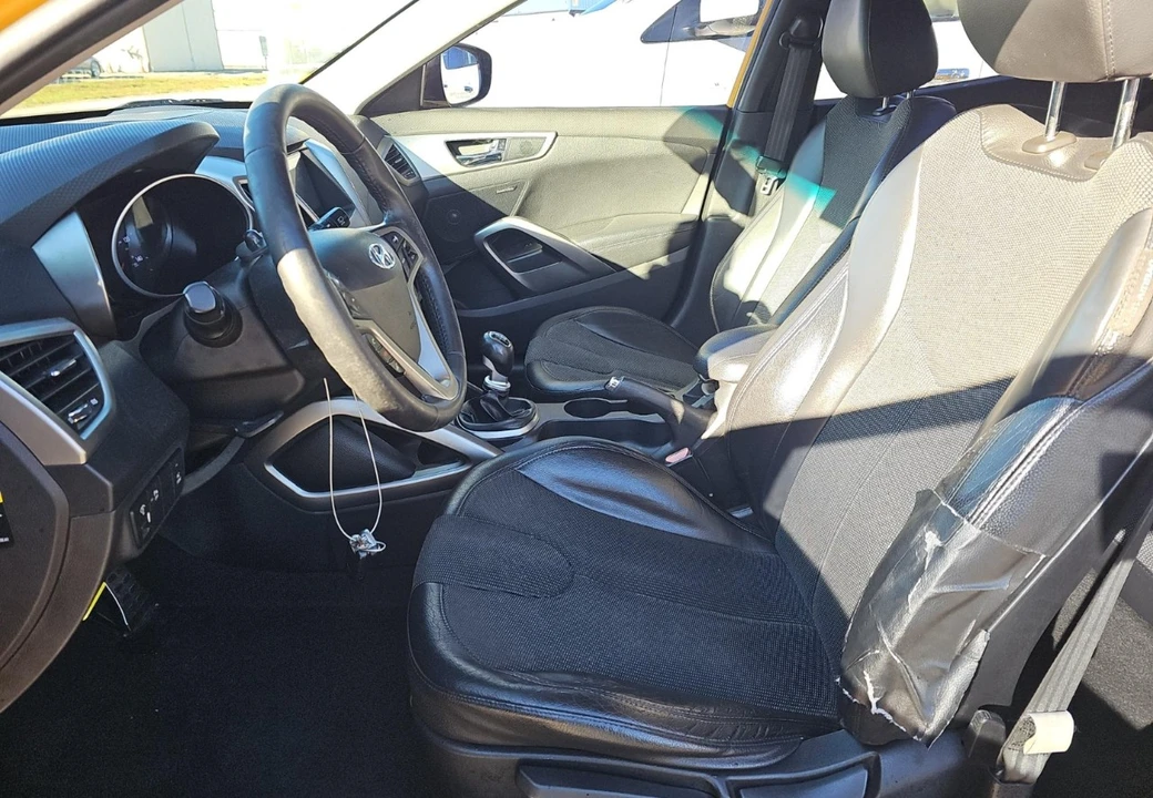 2012 Hyundai Veloster - Image 8 of 18