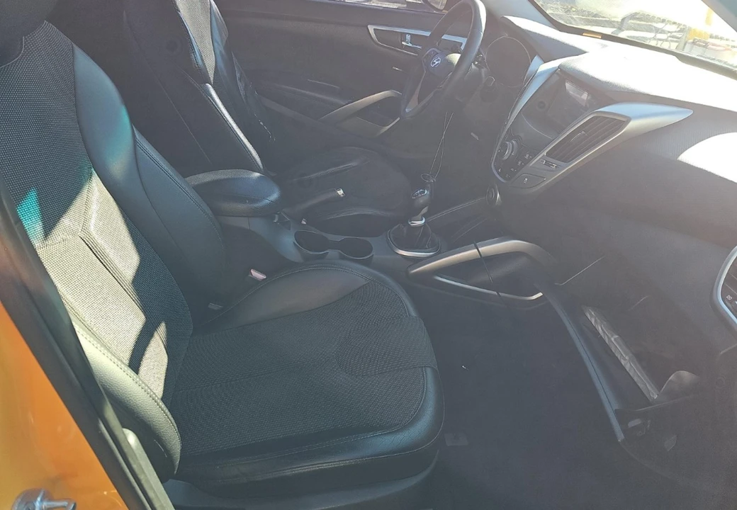 2012 Hyundai Veloster - Image 9 of 18
