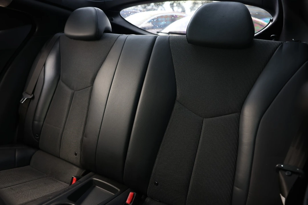 2012 Hyundai Veloster - Image 8 of 12