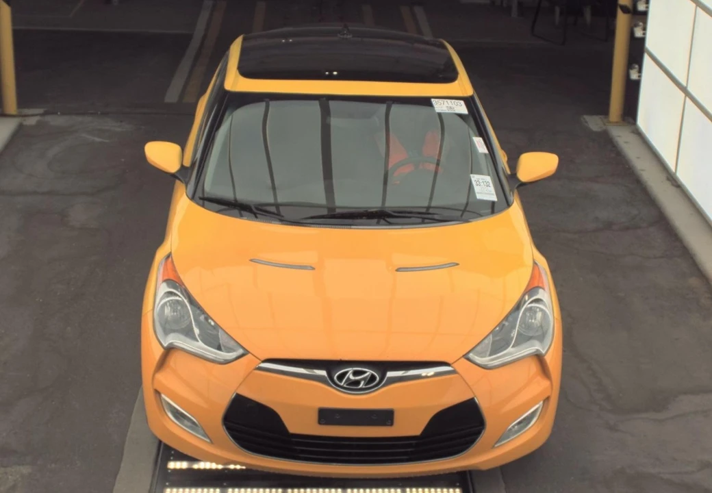 2012 Hyundai Veloster - Image 2 of 18