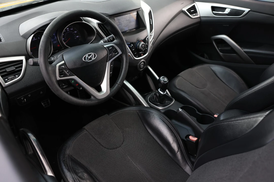 2012 Hyundai Veloster - Image 4 of 12