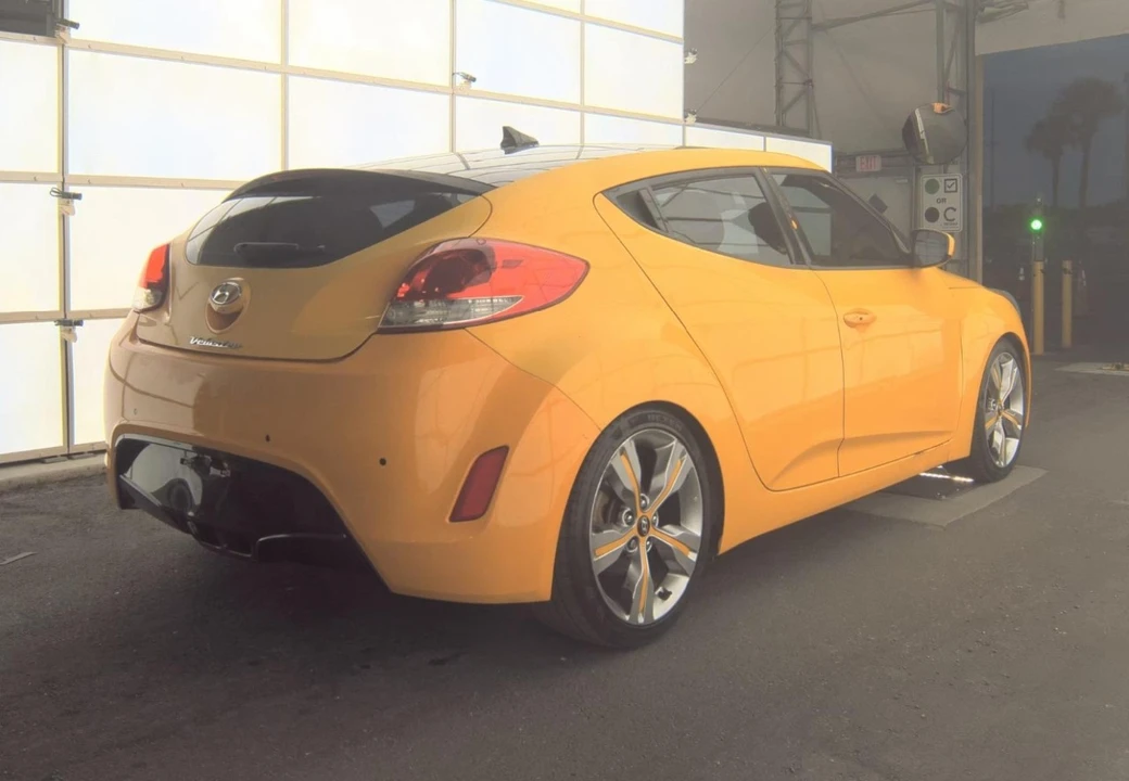 2012 Hyundai Veloster - Image 4 of 18