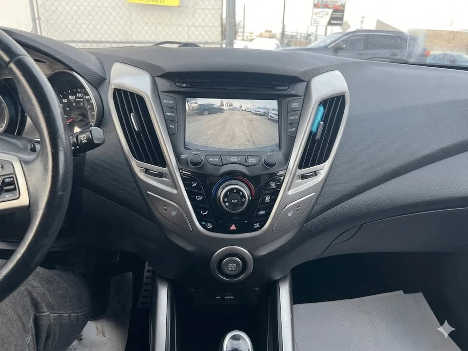 2012 Hyundai Veloster - Image 11 of 19