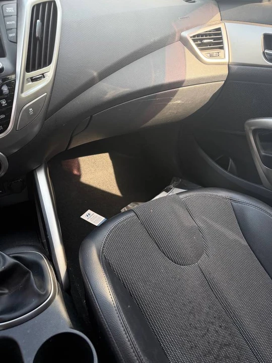 2012 Hyundai Veloster - Image 23 of 24