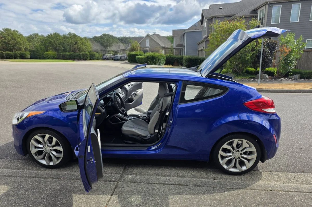 2012 Hyundai Veloster - Image 5 of 14