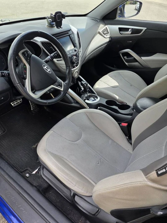2012 Hyundai Veloster - Image 11 of 14