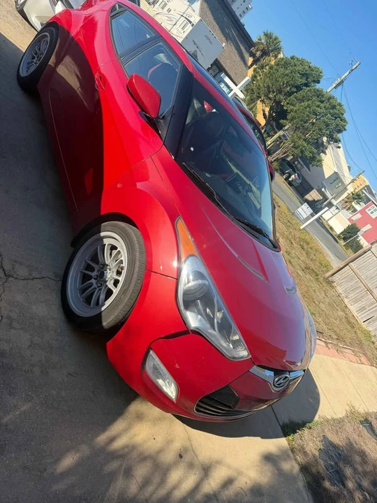 2012 Hyundai Veloster - Image 4 of 12