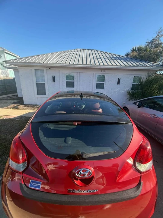 2012 Hyundai Veloster - Image 2 of 12