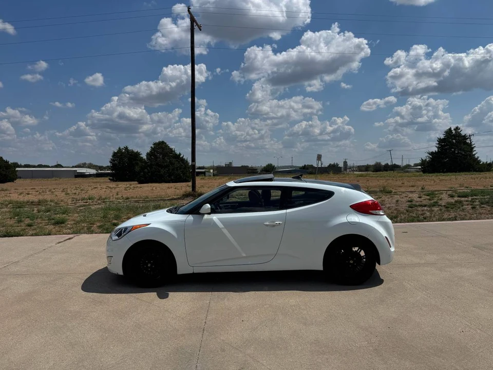 2012 Hyundai Veloster - Image 3 of 15