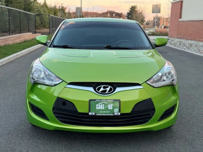 2012 Hyundai Veloster - Image 2 of 12