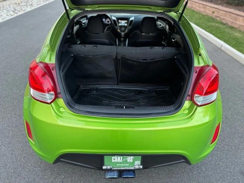 2012 Hyundai Veloster - Image 10 of 12