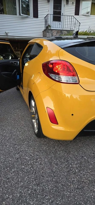 2012 Hyundai Veloster - Image 4 of 10