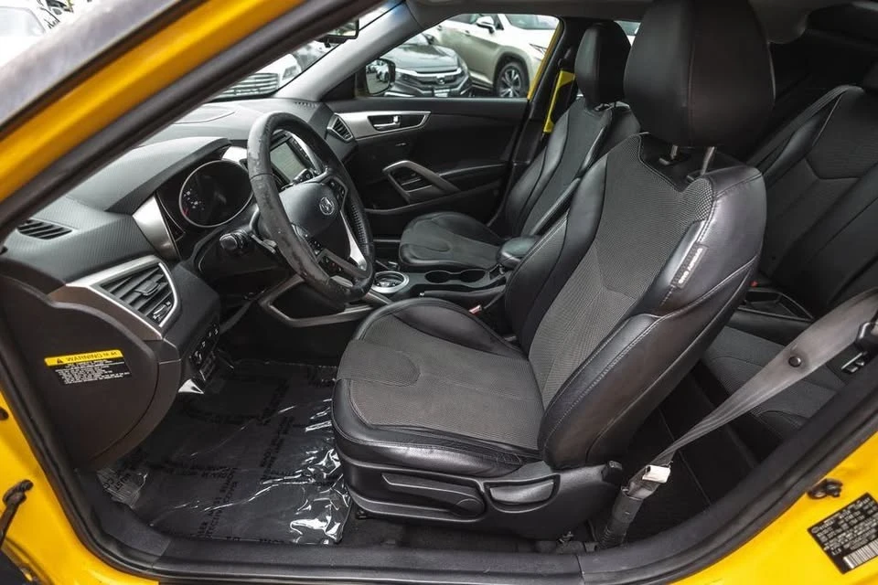 2012 Hyundai Veloster - Image 18 of 20