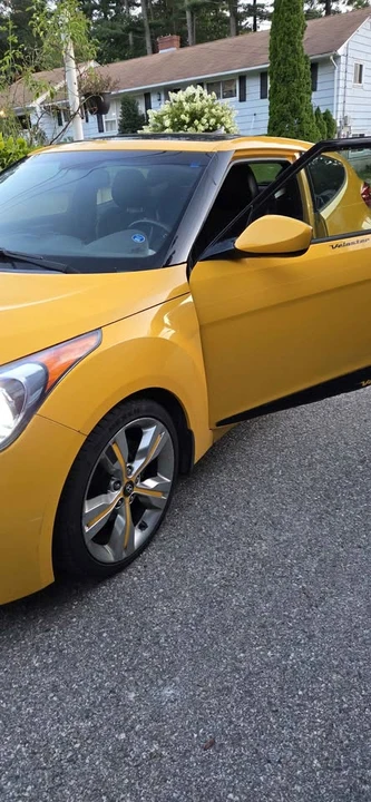 2012 Hyundai Veloster - Image 3 of 10