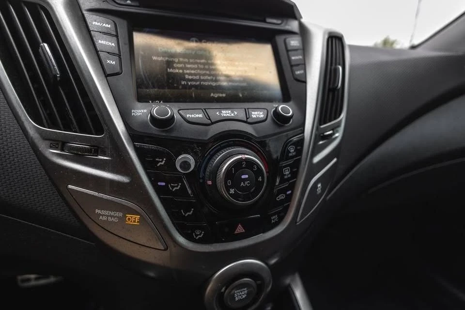2012 Hyundai Veloster - Image 13 of 20