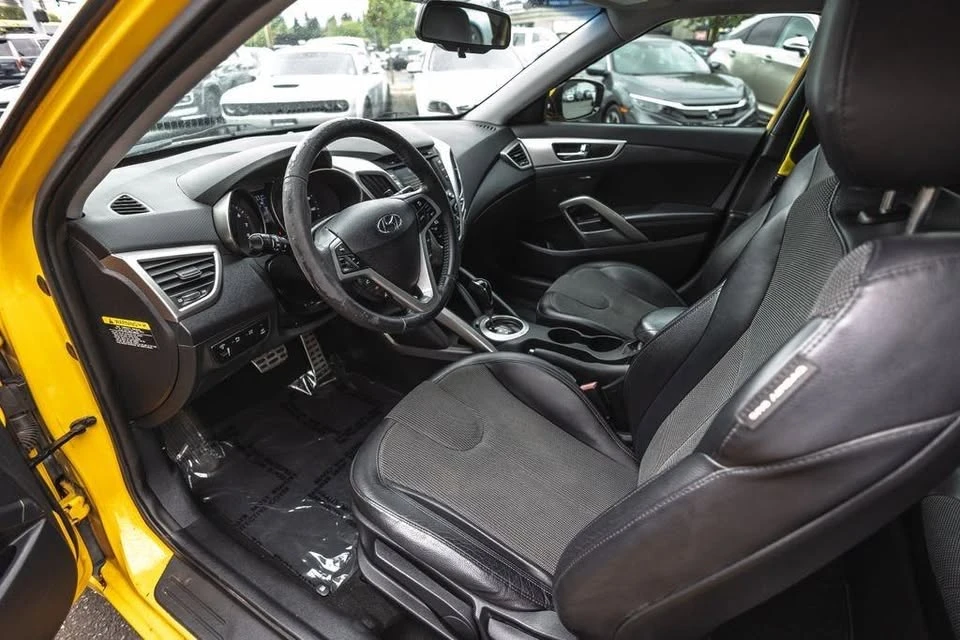 2012 Hyundai Veloster - Image 17 of 20