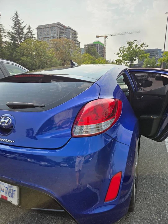 2012 Hyundai Veloster - Image 9 of 11