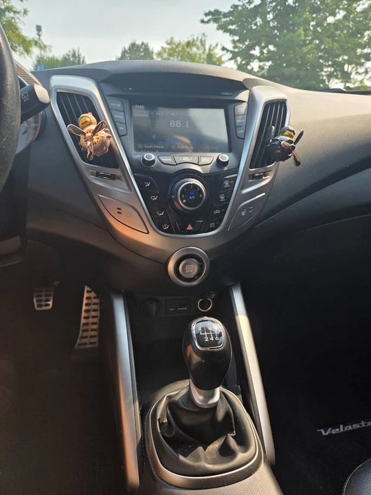 2012 Hyundai Veloster - Image 10 of 11