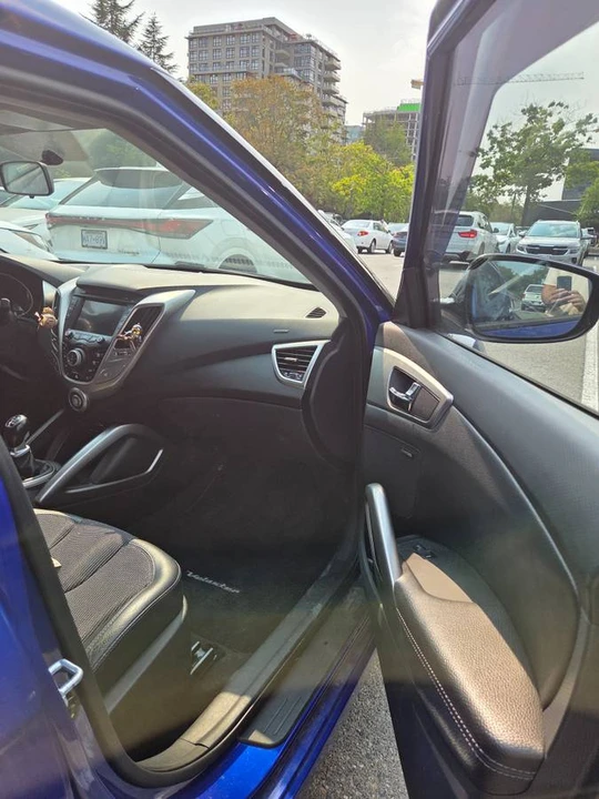2012 Hyundai Veloster - Image 8 of 11
