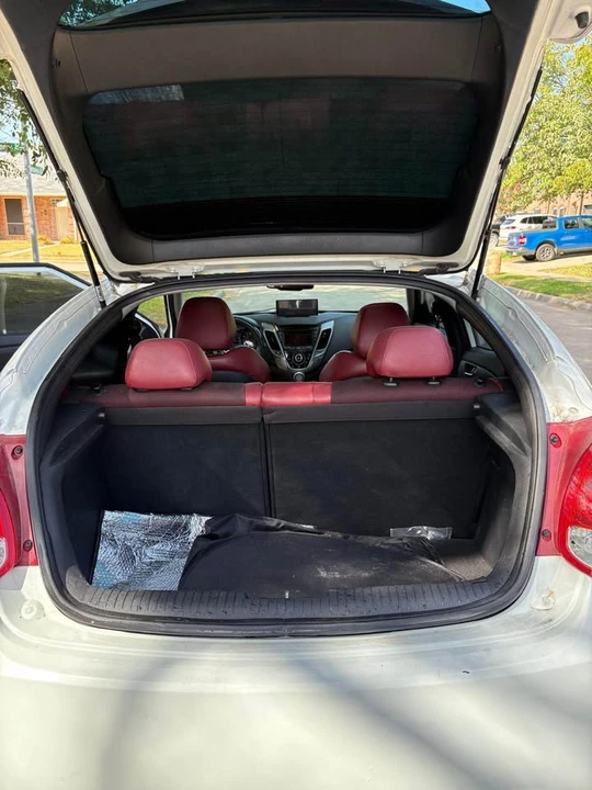 2012 Hyundai Veloster - Image 6 of 13