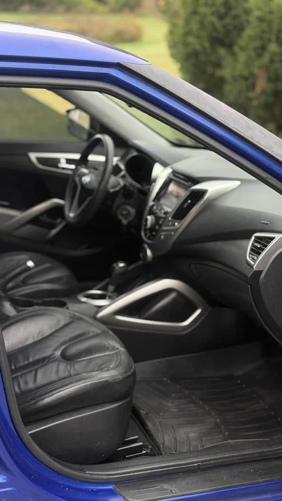 2012 Hyundai Veloster - Image 4 of 5