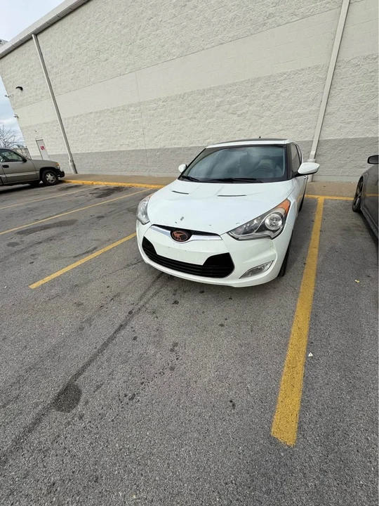 2012 Hyundai Veloster - Image 2 of 5