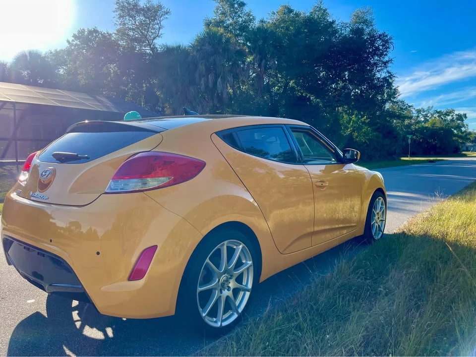 2012 Hyundai Veloster - Image 4 of 12