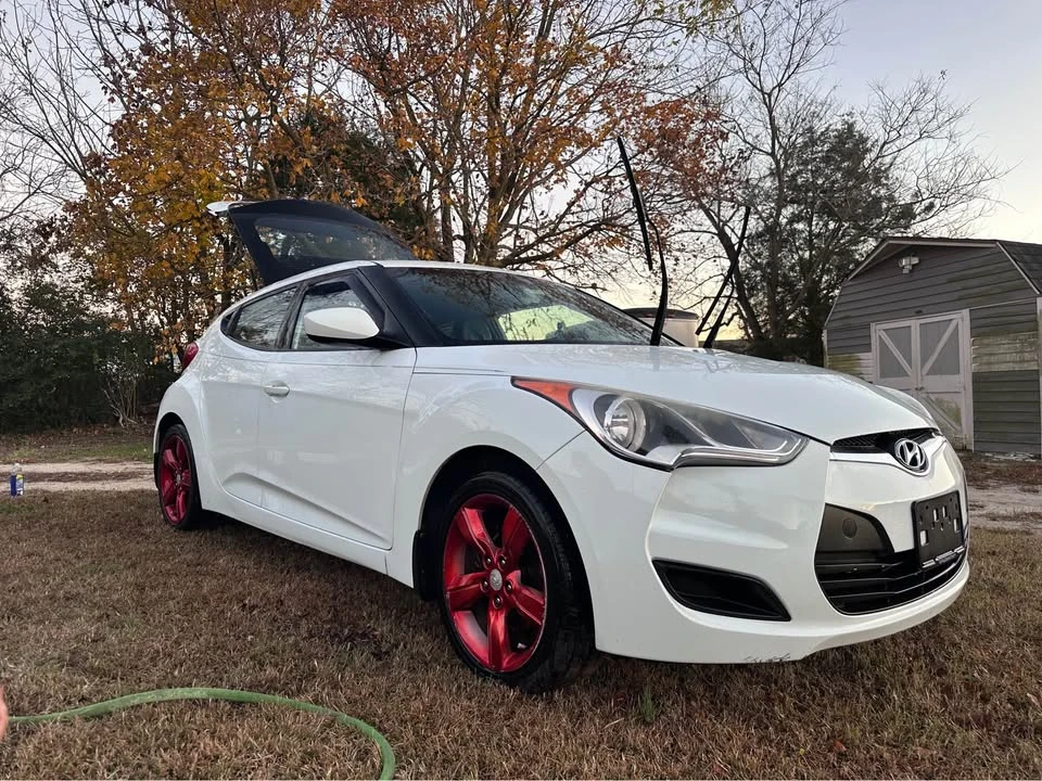 2012 Hyundai Veloster - Image 3 of 10