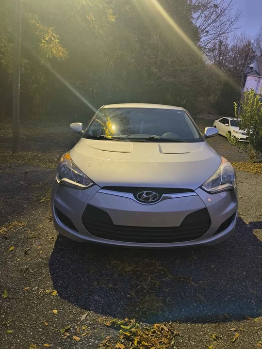 2012 Hyundai Veloster - Image 10 of 12