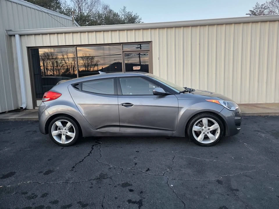 2012 Hyundai Veloster - Image 18 of 20