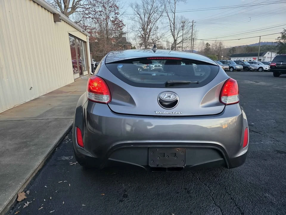 2012 Hyundai Veloster - Image 17 of 20