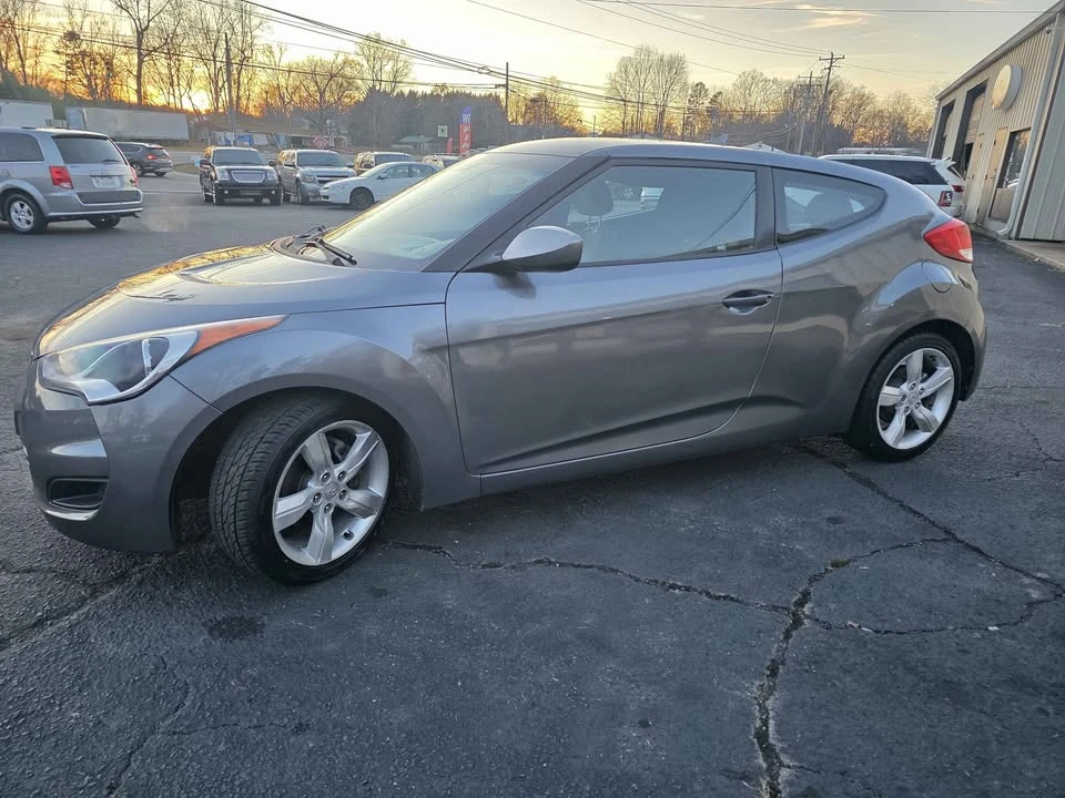 2012 Hyundai Veloster - Image 5 of 20